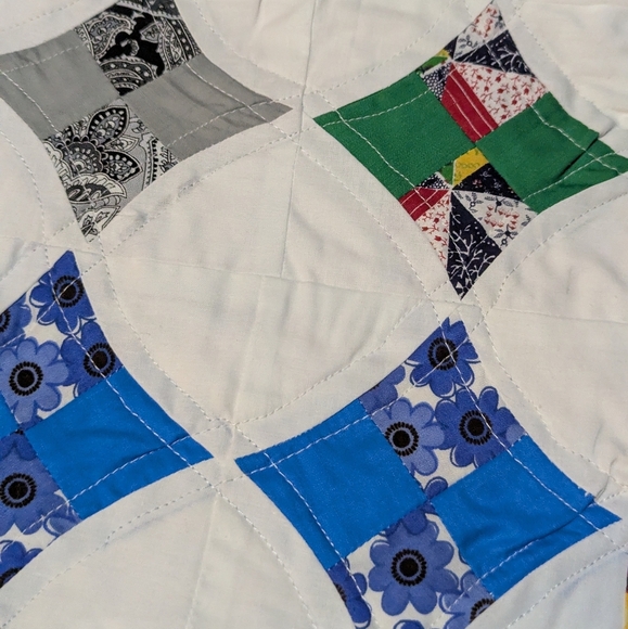 Hand Stitched Cathedral Window Quilt 47” x 31” Mini Quilt Handmade - Picture 4 of 7